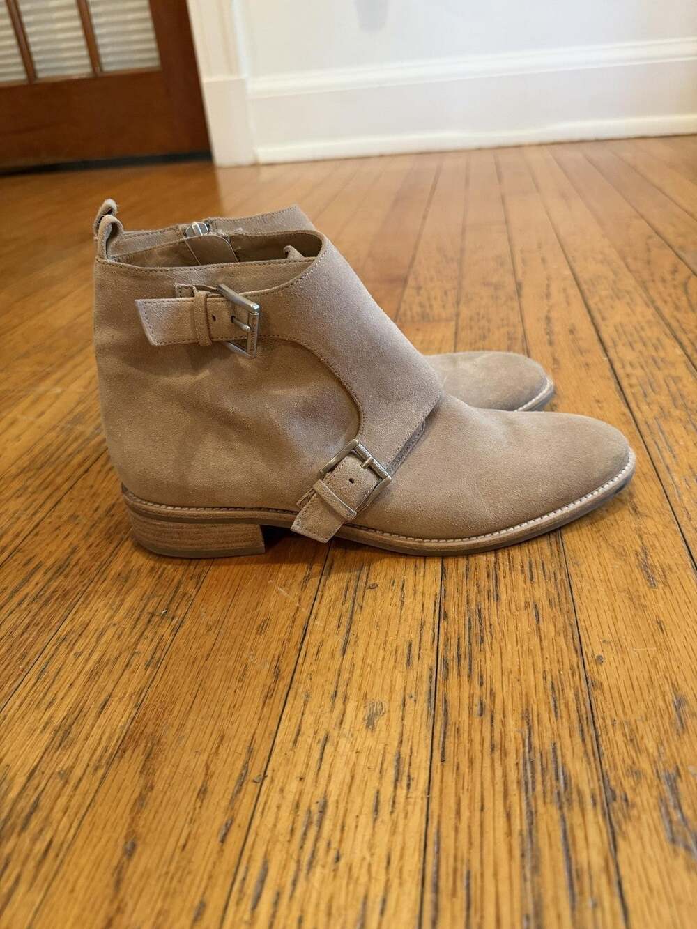 Michael Kors Boots Womens Size 8.5 Beige Suede Ankle Booties Zip Buckle Low Heel